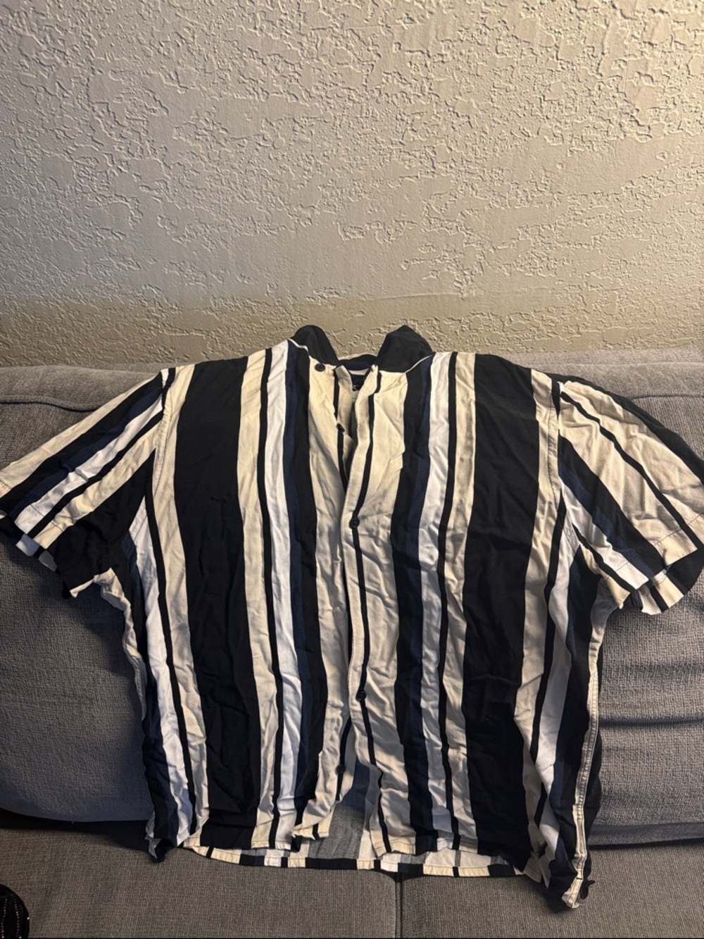 Express Men's Black and White Vertical Stripe Button-Up Shirt